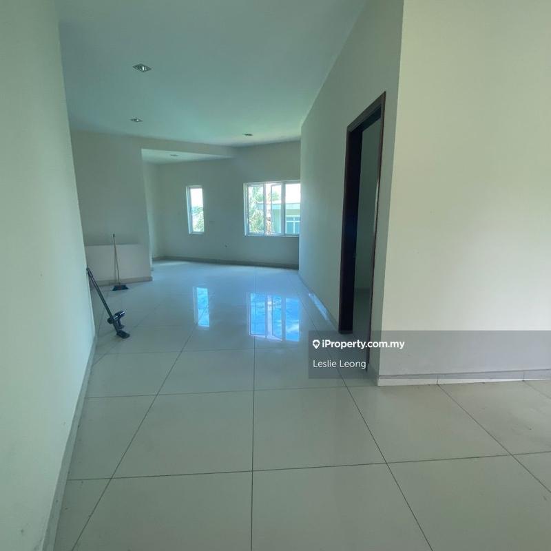 Bungalow House for Sale in Kota Emerald, Rawang by Leslie Leong - iProperty.com.my