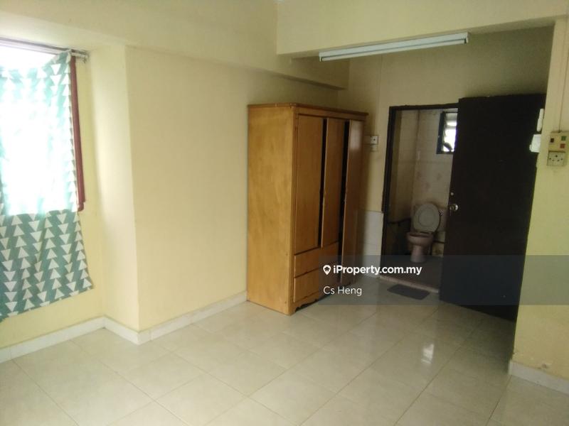 Pangsapuri untuk Dijual di Vista Angkasa oleh Cs Heng - iProperty.com.my