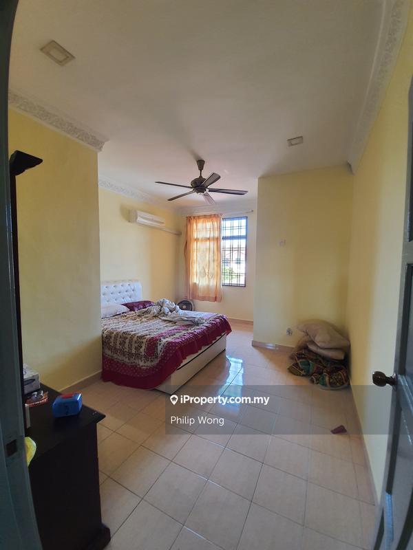 Rumah Berangkai 2 Tingkat untuk Dijual di Taman Equine, Seri Kembangan oleh Philip Wong - iProperty.com.my