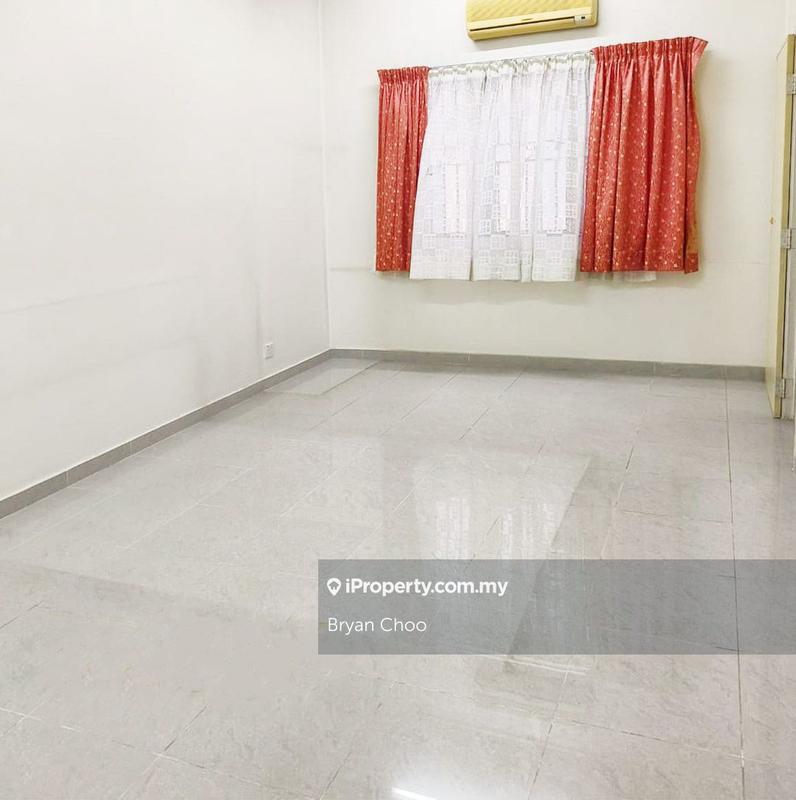 Rumah Berangkai 2 Tingkat untuk Dijual di Puncak Kinrara, Puchong oleh Bryan Choo - iProperty.com.my