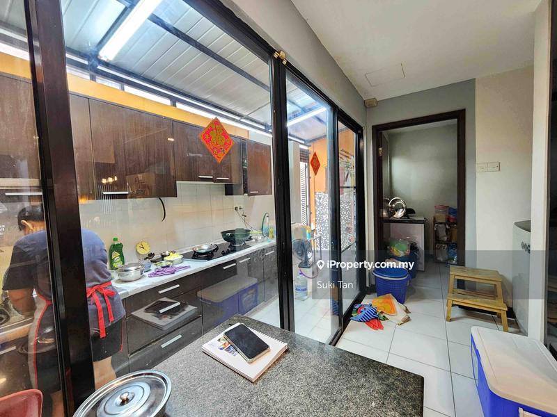 3-storey Terraced House for Sale in Lake Fields, Sungai Besi by Suki Tan - iProperty.com.my