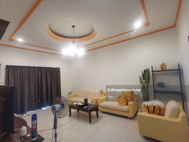 Bungalow House for Sale in Alor Gajah, Melaka by Tim - iProperty.com.my