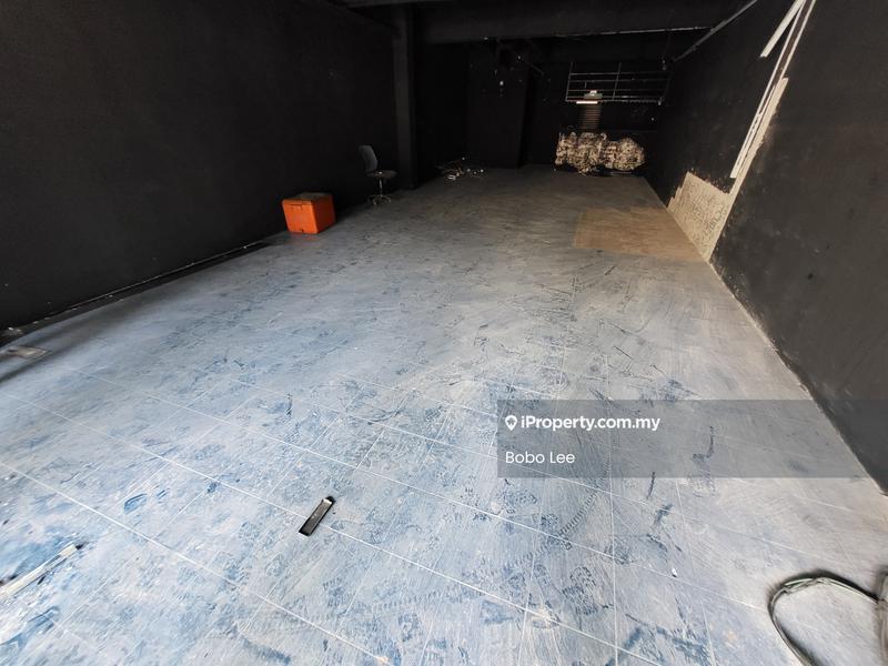 Shop for Rent in Seksyen 5, Bandar Kinrara, Puchong by BoBo Lee - Interior - iProperty.com.my