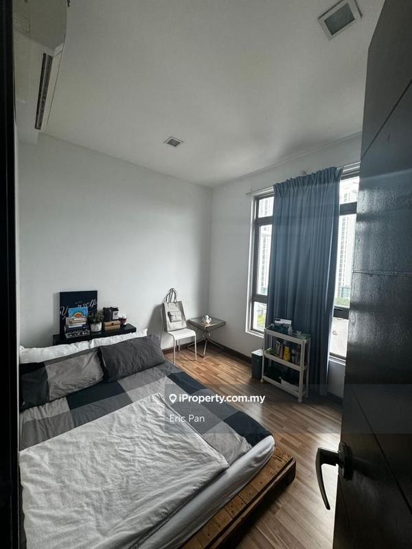 For Sale - Shaftsbury Residence