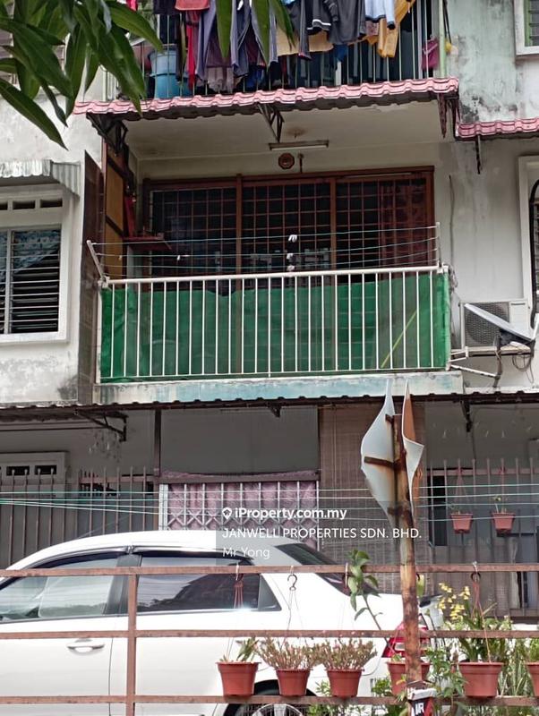 Flat for Sale in United Garden (Taman Lee Yan Lian) by Ethan Yong - iProperty.com.my