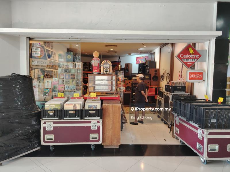 Retail-Space for Sale in Amcorp Mall, Petaling Jaya by King Chong - iProperty.com.my