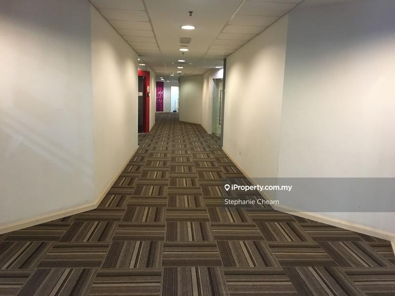 For Rent - Solaris dutamas publika