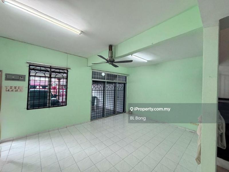 2-storey Terraced House for Sale in Taman Cheng Perdana, Cheng by BL Bong - iProperty.com.my