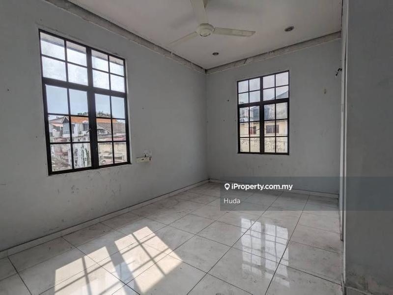 Bungalow House for Sale in Taman Seaview, Port Dickson by Huda - iProperty.com.my