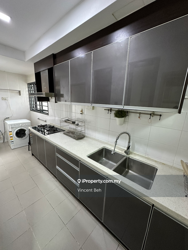 Kondominium untuk Disewa di Residence 8 oleh Vincent Beh - iProperty.com.my