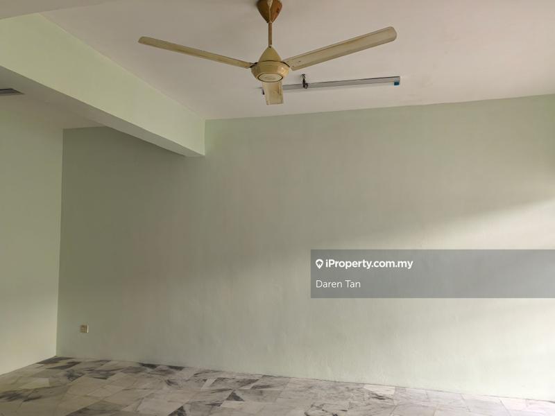 Rumah Teres 2-Tingkat untuk Dijual di Usj 1, Subang Jaya oleh Daren Tan - iProperty.com.my