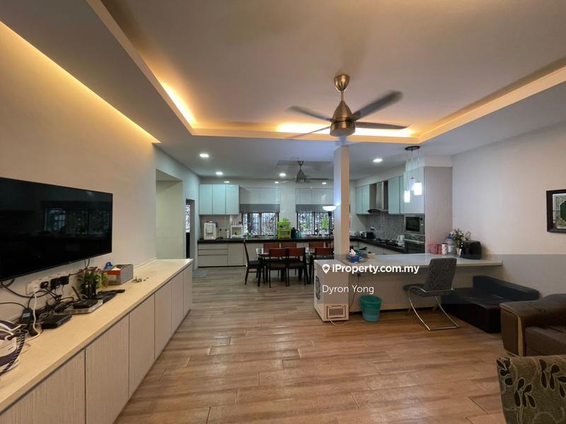 Rumah Berkembar untuk Dijual di Bandar Tun Hussein Onn, Cheras oleh Dyron Yong - iProperty.com.my