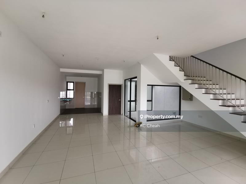 Rumah Berangkai 2 Tingkat untuk Dijual di ELMINA VALLEY 3 (22x75), - Below Market Price, Shah Alam oleh KC Cheah - iProperty.com.my