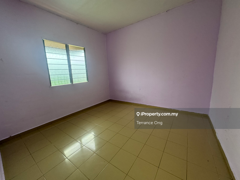 For Sale - Putri Laksamana