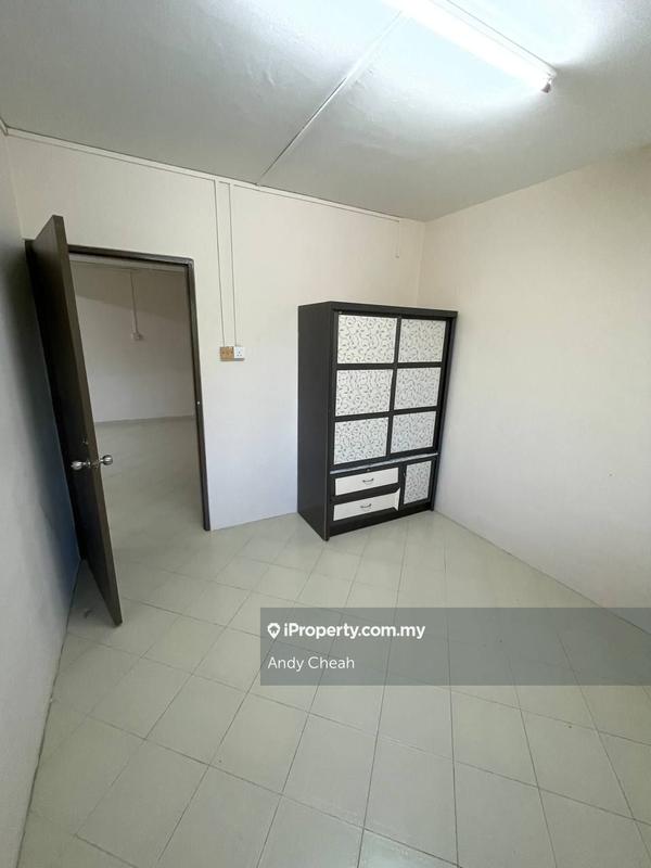 Flat for Sale in Bandar Selesa Jaya by Andy Cheah - iProperty.com.my