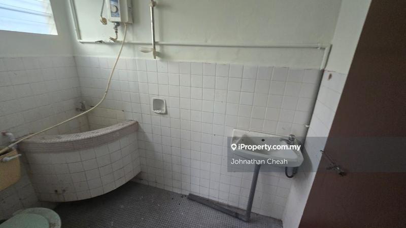 Bungalow House for Sale in Taman Bukit Mas, Taiping by Johnathan Cheah - iProperty.com.my