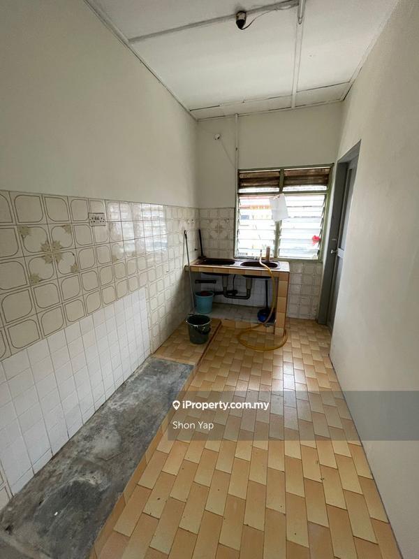 For Rent - SS 13 Flat