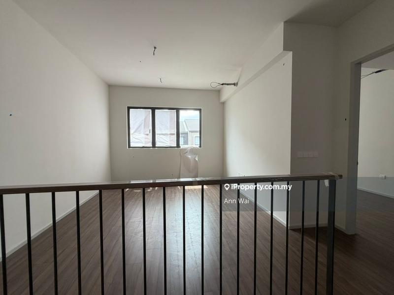 Rumah Teres 3-Tingkat untuk Dijual di Jia Residences, Seri Kembangan oleh Ann Wai - iProperty.com.my