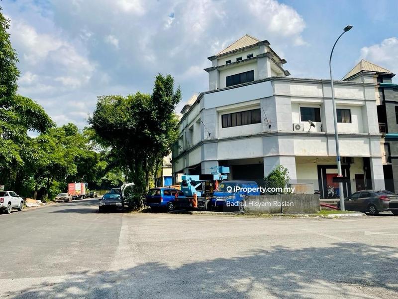 Gudang untuk Dijual di Seksyen 33, Shah Alam oleh Badrul Hisyam Roslan - iProperty.com.my