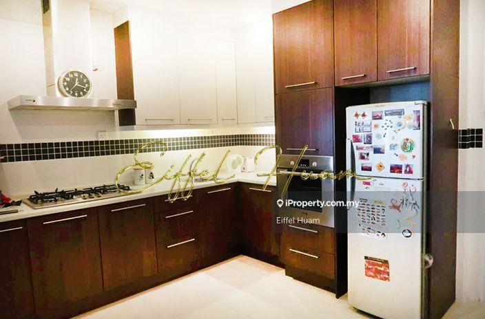 Kondominium untuk Dijual di Tanjung Beach Condominium oleh Eiffel Huam - iProperty.com.my