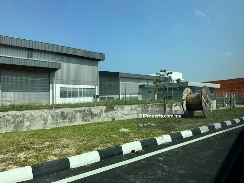 For Rent - Taman Industri Waja