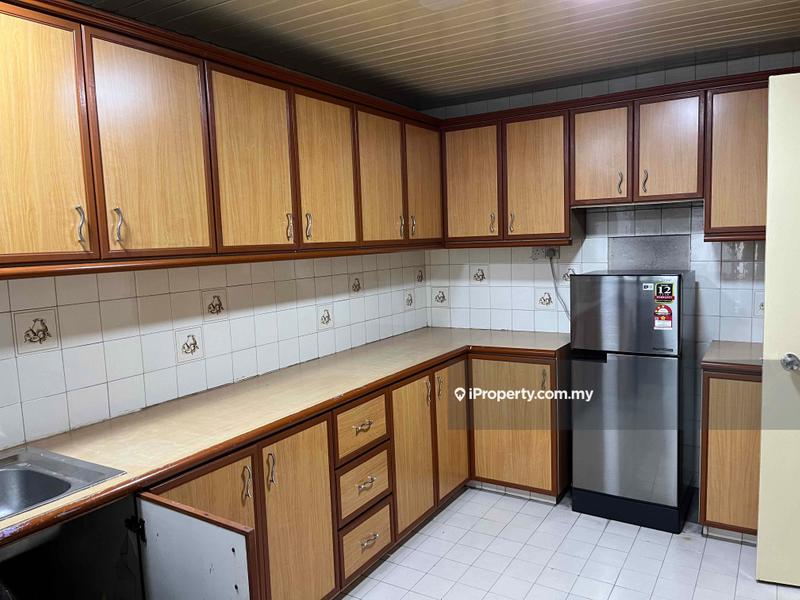 Kediaman Servis untuk Dijual di Fahrenheit 88 (KL Plaza Suites) oleh Chen Kah Seng - iProperty.com.my