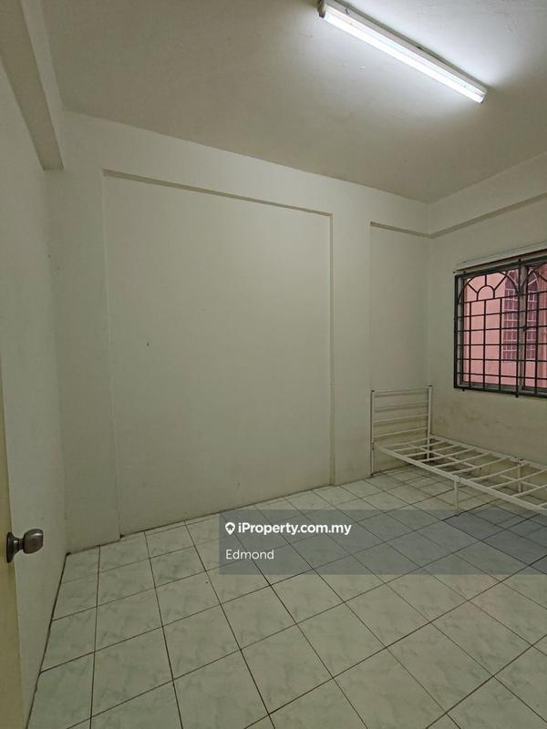 For Rent - Selesa I Resort Apartment (Pangsapuri Damai Mewah B)