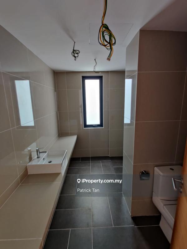 Rumah Berangkai 3.5 Tingkat untuk Dijual di Empire Residence, Damansara Perdana oleh Patrick Tan - iProperty.com.my