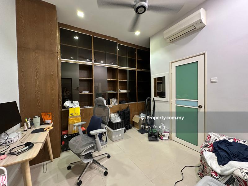 Rumah Berkembar untuk Dijual di Bukit Sungai Long, Bandar Sungai Long oleh Stacy Young - iProperty.com.my