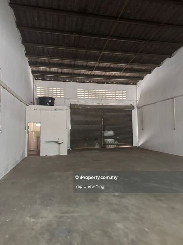 For Rent - CHEAP RENT!! Jalan Kebun, Klang 1.5 Storey Link Factory 2,000sqft