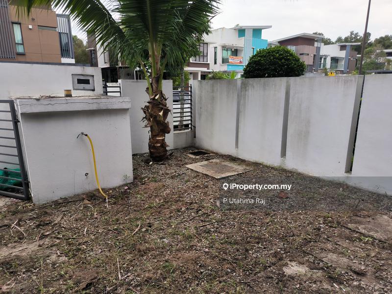 Rumah Berkembar untuk Dijual di 4akpx, Shah Alam oleh P Utahma Raj - iProperty.com.my