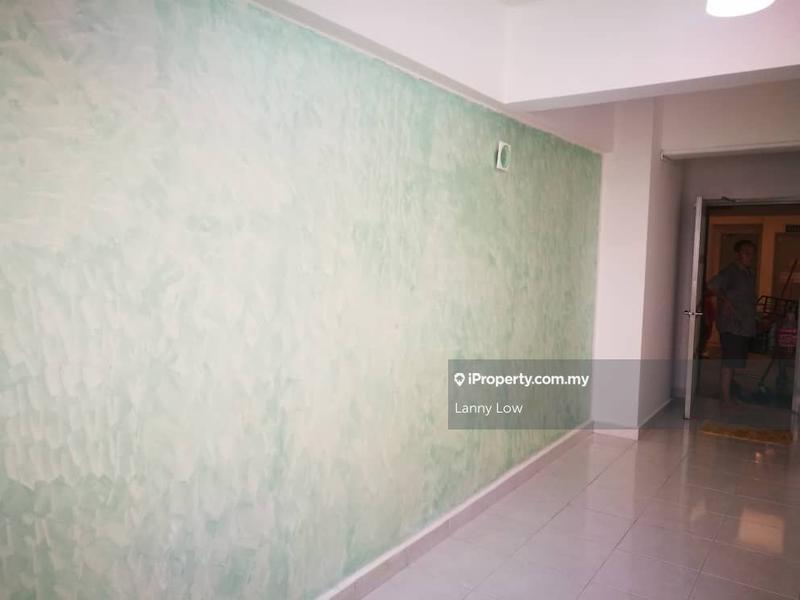 Service Residence for Rent in Main Place Residence by Lanny Low - Living hall of one bedroom unit in Main PlaceUSJ21 - iProperty.com.my
