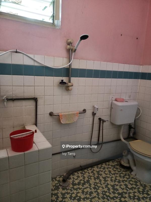 Bungalow House for Sale in Canning garden, Ipoh by Ivy Tang - iProperty.com.my