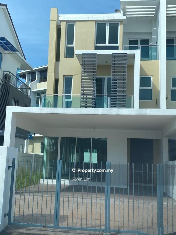 Semi-Detached House for Sale in Permatang Damar Laut, Batu Maung by Alwin Lim - iProperty.com.my