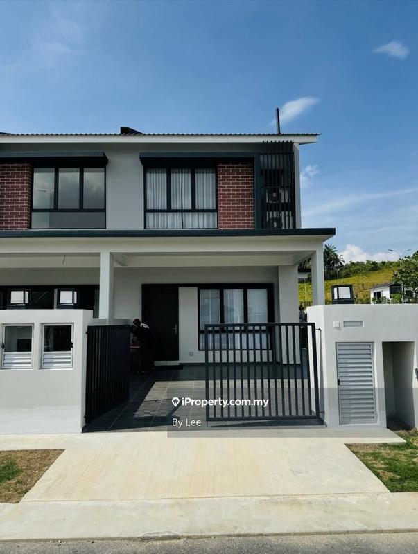 Rumah Berangkai 2 Tingkat untuk Dijual di Austin Crest, Johor Bahru oleh By Lee - iProperty.com.my