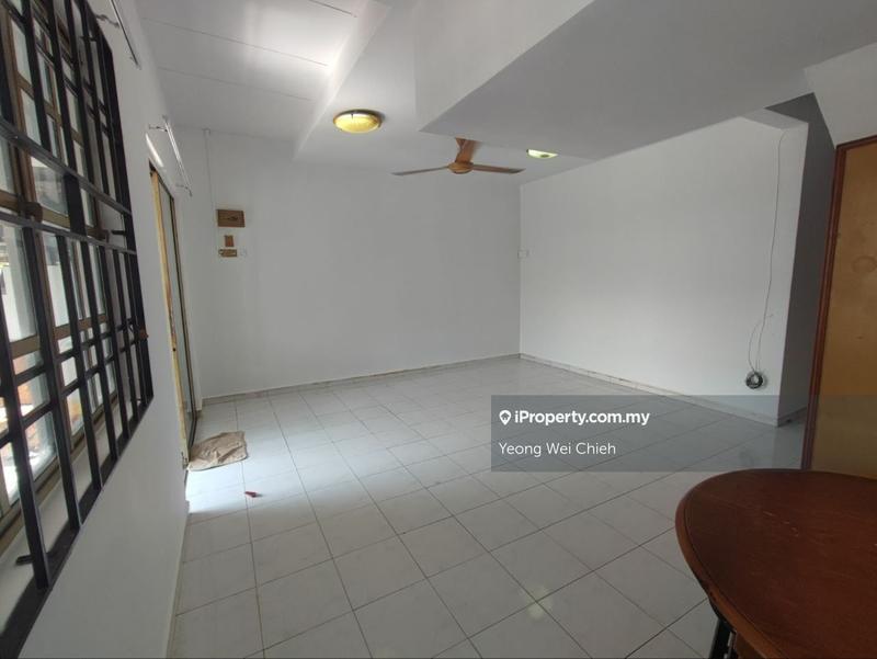 2.5-storey Terraced House for Sale in Kampung Lapan Melaka, Melaka City by Yeong Wei Chieh - iProperty.com.my