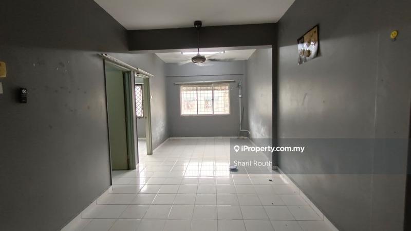 For Sale - Pangsapuri Putra Raya