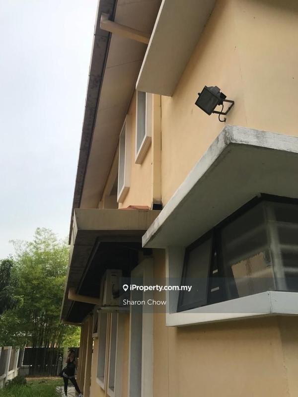 Rumah Berkembar untuk Dijual di Taman Tasik Prima, Puchong oleh Sharon Chow - iProperty.com.my