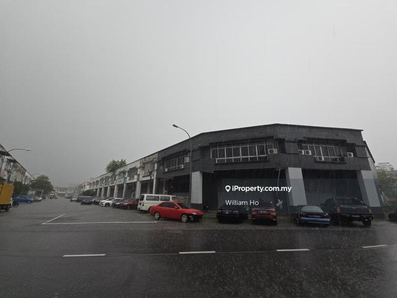 For Rent - Corner Lot 2 Storey Balakong Jaya