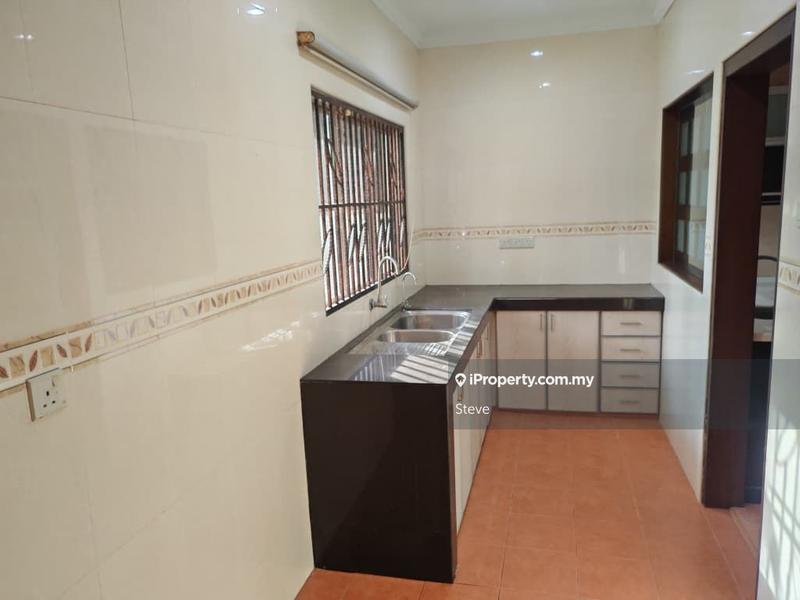 Semi-Detached House for Sale in Bandar Putra Permai, Seri Kembangan by Steve - iProperty.com.my