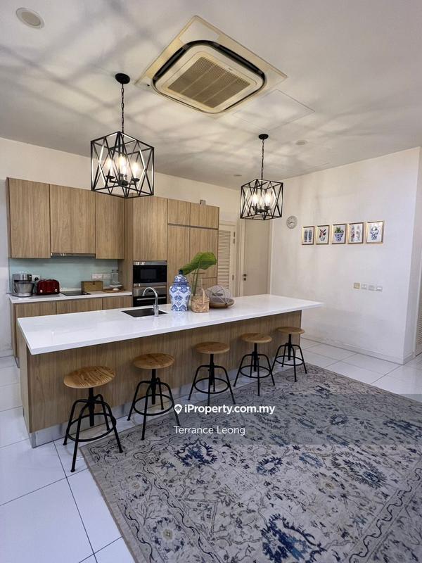 Rumah Berangkai 3 Tingkat untuk Dijual di Serdang, Seri Kembangan oleh Terrance Leong - iProperty.com.my