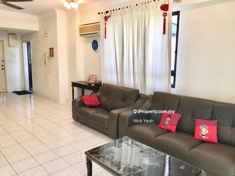 Condominium for Sale in Mutiara Oriental by Nick Yeoh - Living Room - iProperty.com.my