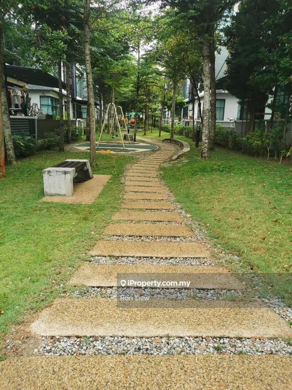 Rumah Bandar untuk Dijual di Taman Bukit Serdang, Seri Kembangan oleh Ron Liew - iProperty.com.my