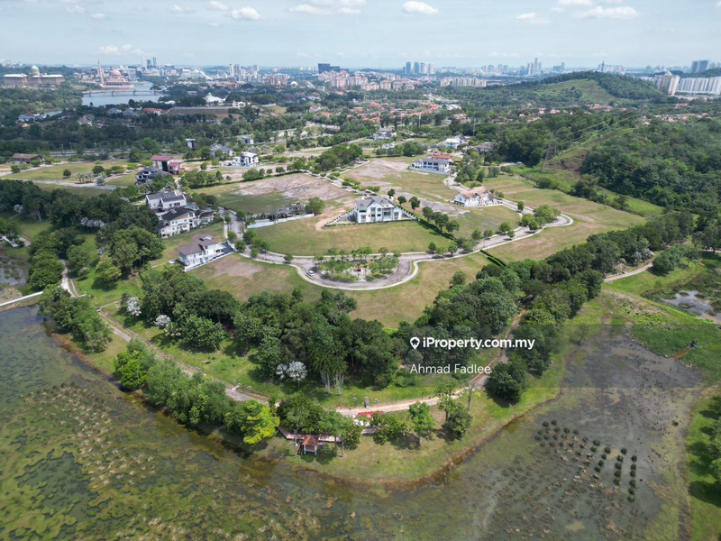 Banglo Tanah untuk Dijual di Presint 11, Presint 11 oleh Ahmad Fadlee - iProperty.com.my