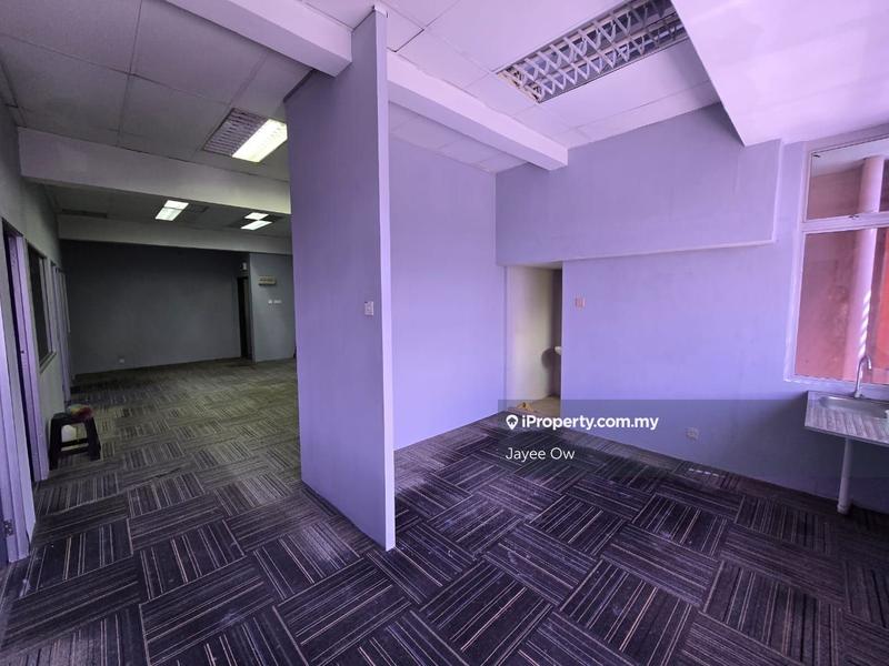 Shop-Office for Sale in Taman Prima Saujana, Kajang by Jayee Ow - iProperty.com.my