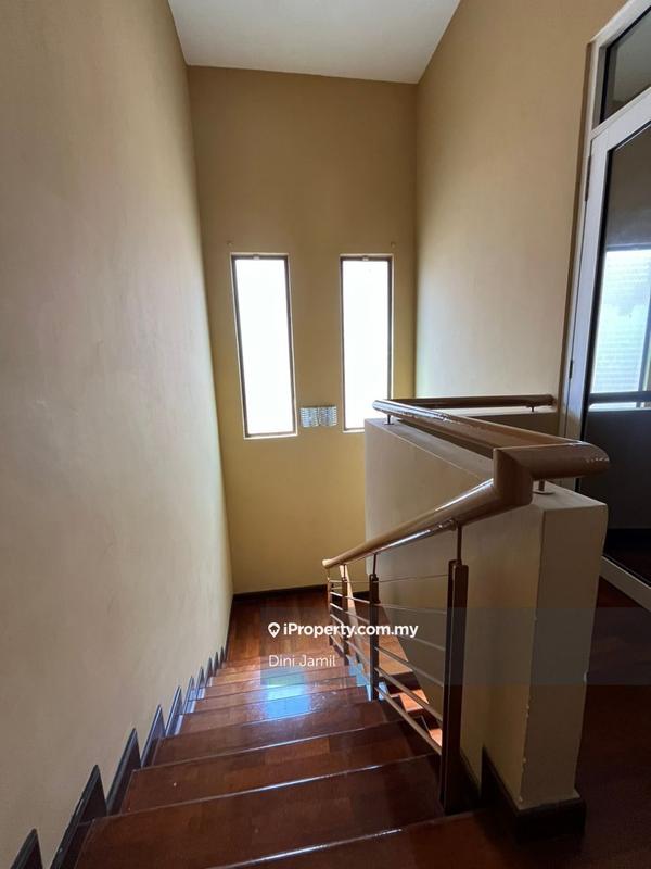 Rumah Teres 2-Tingkat untuk Dijual di Bukit Jelutong, Shah Alam oleh Dini Jamil - iProperty.com.my