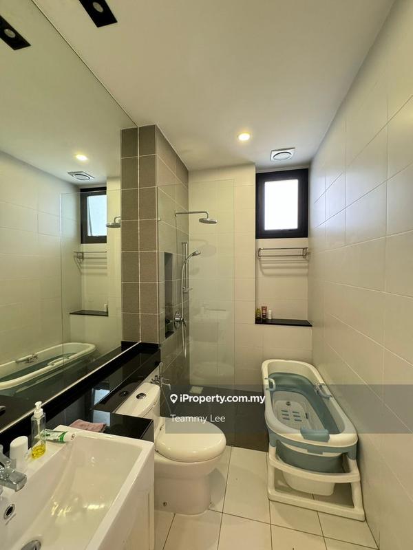 Rumah Berkembar untuk Dijual di Eco Majestic, Semenyih oleh Teammy Lee - iProperty.com.my