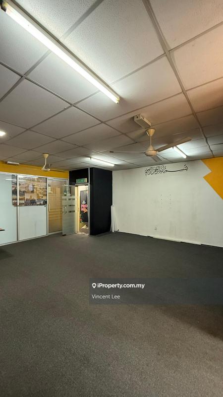 For Sale - 2sty Shop Lot for Sale at Saujana Utama