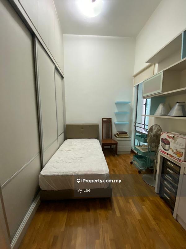 Pangsapuri untuk Dijual di Molek Pine 3 oleh Ivy Lee - iProperty.com.my