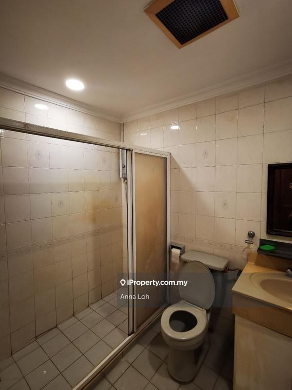 Rumah Bandar untuk Dijual di Country Heights, Kajang oleh Anna Loh - iProperty.com.my